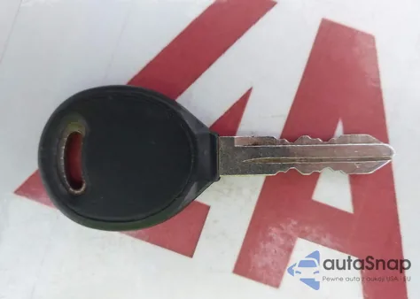 2000 Jeep Cherokee Sport z USA, uszkodzony, nr VIN 1J4FF48S2YL190779